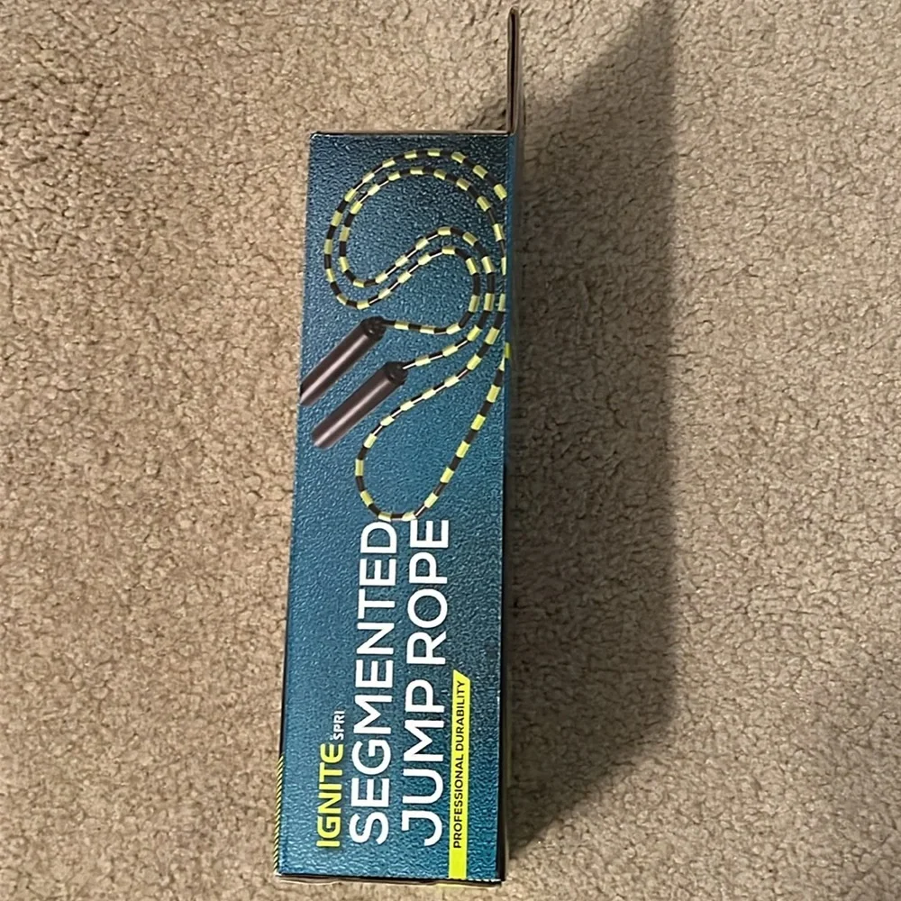 NIB Ignite by SPRI Segmented Jump Rope - Picture 4 of 11
